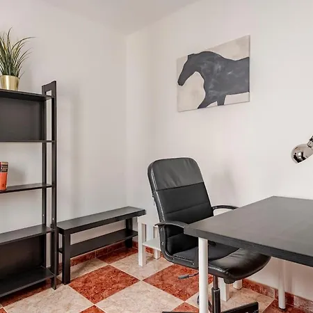 With Work/study Close To Old Town Apartamento *